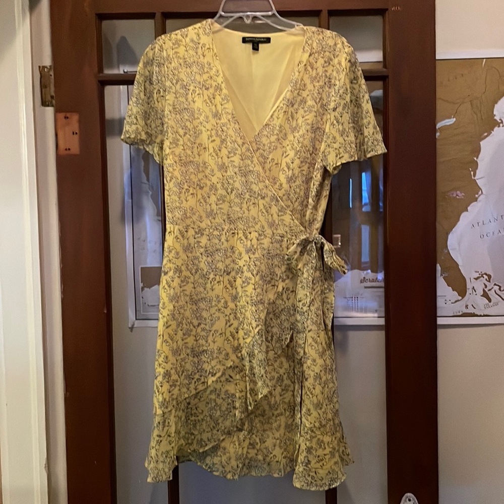 Banana Republic yellow pattern wrap dress